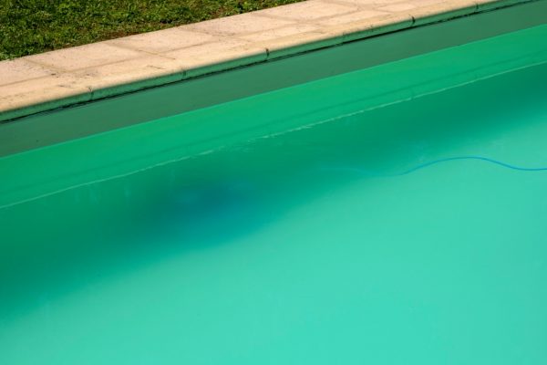 eau-de-piscine-trouble-sda-piscine